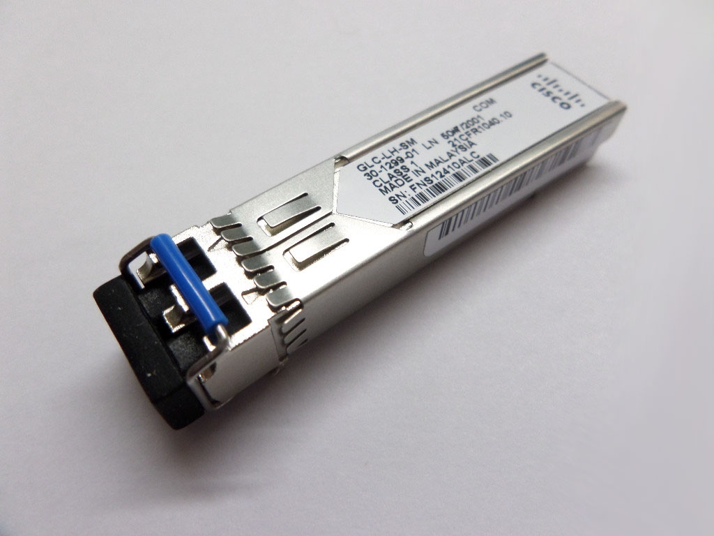 Оптический модуль. Модуль SFP Cisco GLC-LH-SM. SFP модуль GLC-LH-SMD. Модуль оптический GLC-LH-SM. SFP трансивер Cisco GLC-LH-SMD.